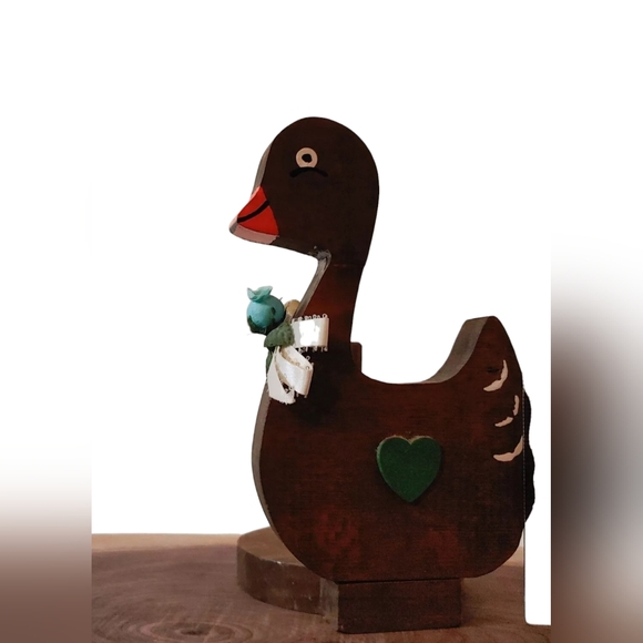 Vintage Wooden Duck Paper Towel Holder - Handcrafted & Adorable - Picture 1 of 5